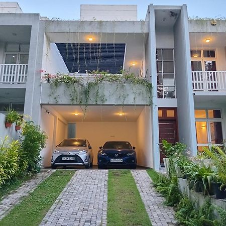 Oesis - Stylish Villa Steps From Historic Galle Fort Buitenkant foto