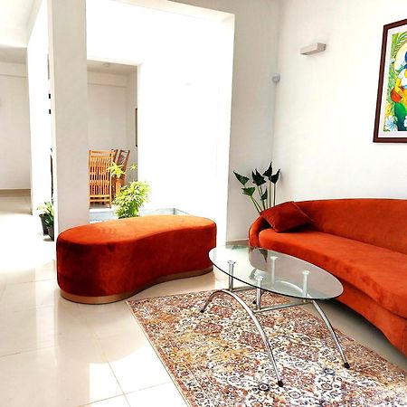 Oesis - Stylish Villa Steps From Historic Galle Fort Buitenkant foto