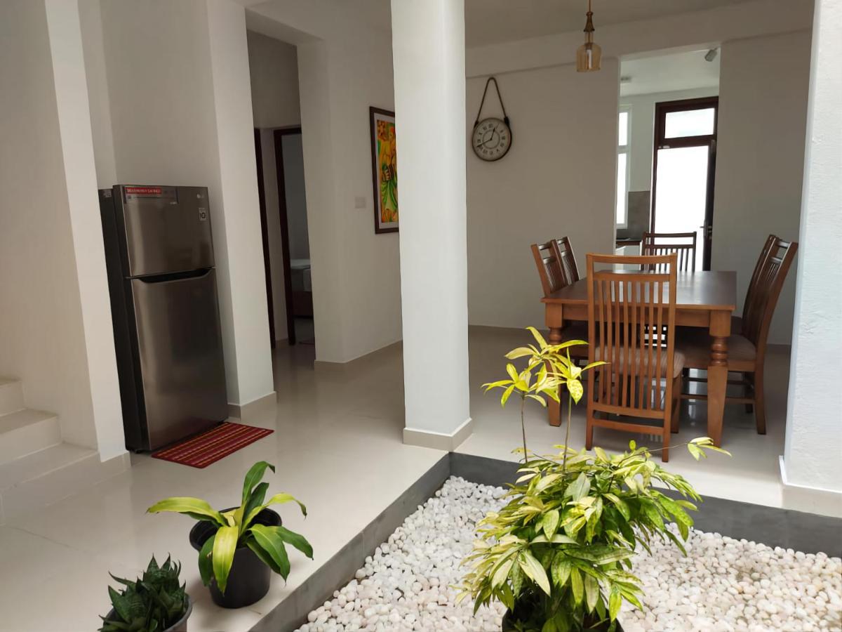 Oesis - Stylish Villa Steps From Historic Galle Fort Buitenkant foto