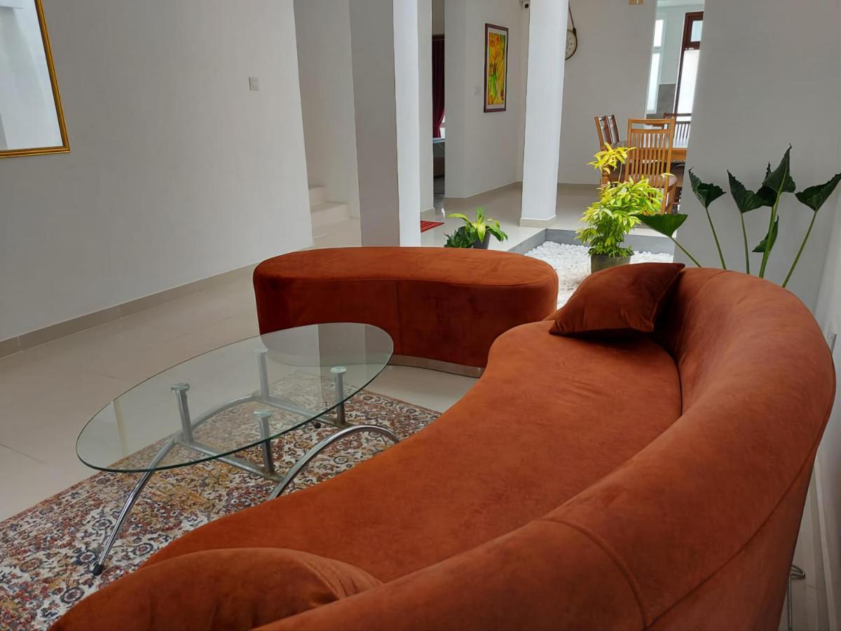 Oesis - Stylish Villa Steps From Historic Galle Fort Buitenkant foto