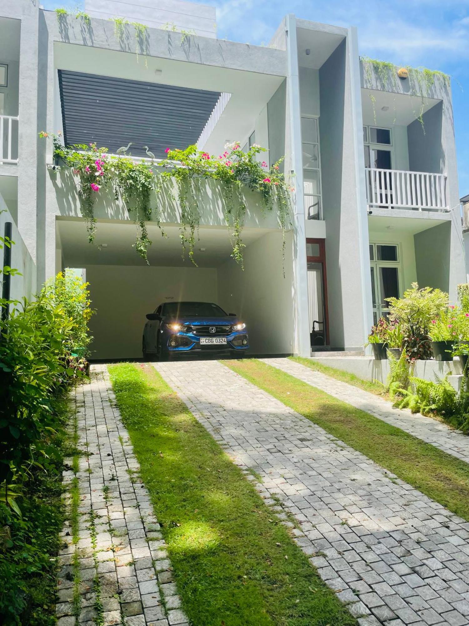 Oesis - Stylish Villa Steps From Historic Galle Fort Buitenkant foto