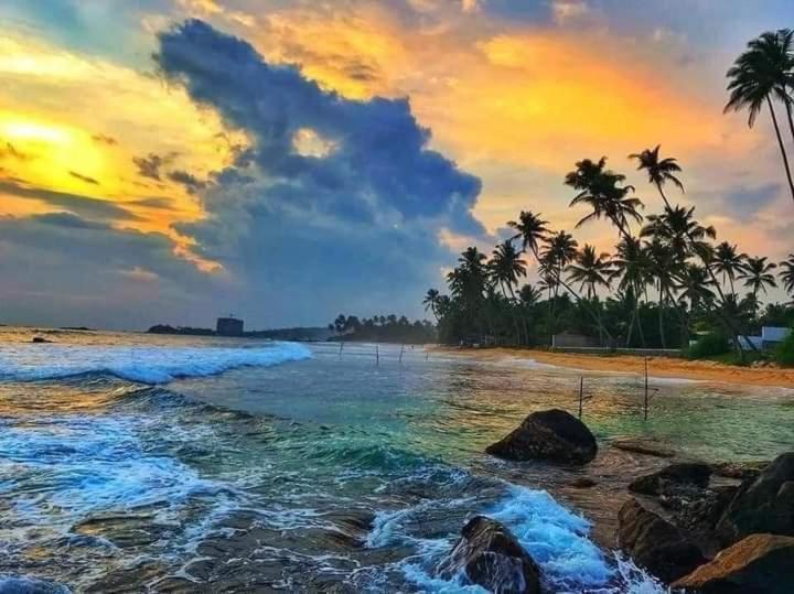 Oesis - Stylish Villa Steps From Historic Galle Fort Buitenkant foto