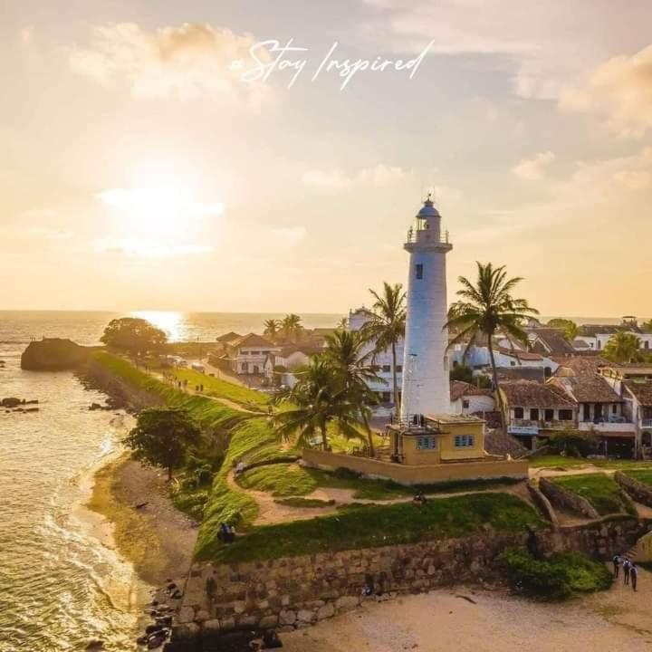 Oesis - Stylish Villa Steps From Historic Galle Fort Buitenkant foto